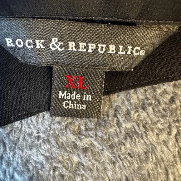 Rock & Republic Women XL Black Gold Metallic Snakeskin Zip Front Cutout Tank Top - Picture 2 of 6